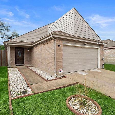 Villa Houston Pool Getaway Games Parking Wifi Pet Exterior foto